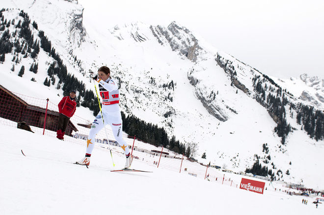IDA INGEMARSDOTTER i action vid världscuptävlingen i La Clusaz i 2013. Nu finns här ingen snö och nästa helgs världscuptävlingar är inställda. Foto: NORDIC FOCUS
