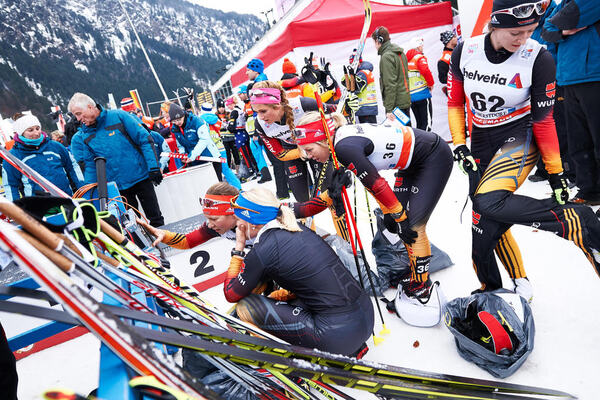 04.01.2015, Oberstdorf, Germany (GER): german girls reading result lists- FIS world cup cross-country, tour de ski, pursuit women, Oberstdorf (GER). www.nordicfocus.com. © Felgenhauer/NordicFocus. Every downloaded picture is fee-liable. NordicFocus