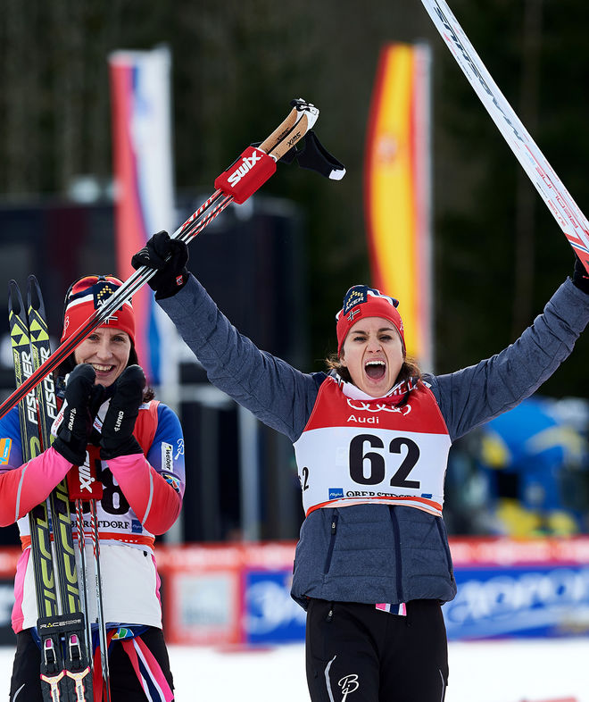 HEIDI WENG var förkrossande överlägsen vid norska mästerskapens tremilslopp. Marit Björgen i bakgrunden deltog inte. Foto: NORDIC FOCUS