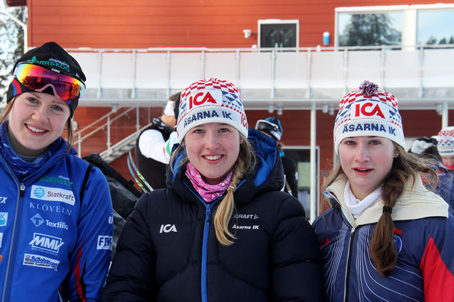DAMERNAS topptrio Julia Jansson, SollefteÂ (från Rikard Grips Månkarbo), samt systrarna Frida (etta) och Sara Hallquist, Åsarna. Foto: THORD ERIC NILSSON