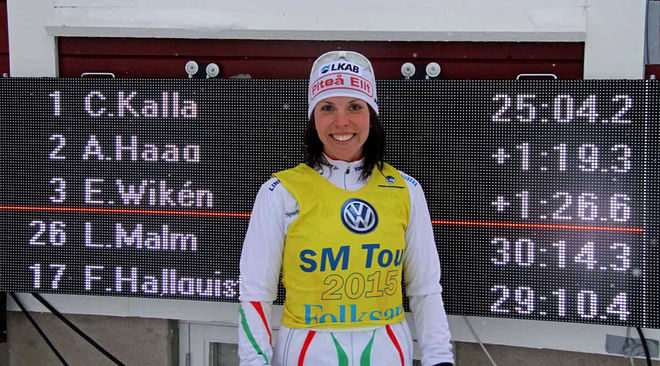 CHARLOTTE KALLA imponerade stort då hon tog sitt 18:e individuella SM-guld under lördagens 10 km fristil i Ånnaboda. Foto: THORD ERIC NILSSON