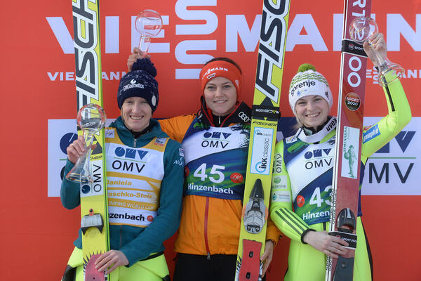 01.02.2015, Hinzenbach, Austria (AUT): Daniela Iraschko-Stolz (AUT), Carina Vogt (GER), Spela Rogelj (SLO), (l-r)- FIS world cup ski jumping ladies, individual HS94, Hinzenbach (AUT). www.nordicfocus.com. © Rauschendorfer/NordicFocus. Every downloaded p NordicFocus