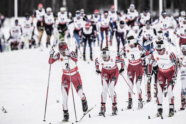 21.02.2015, Falun, Sweden (SWE): Therese Johaug (NOR), Astrid Uhrenholdt Jacobsen (NOR), Heidi Weng (NOR), Marit Bjoergen (NOR), Charlotte Kalla (SWE), (l-r) - FIS nordic world ski championships, cross-country, skiathlon women, Falun (SWE). www.nordicfoc NordicFocus