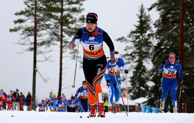 SARA LINDBORG - landslagsåkaren från Falun-Borlänge SK - har en stressfraktur i benet. Här från hennes sista tävling, skid-SM i Ånnaboda. Foto: KJELL-ERIK KRISTIANSEN