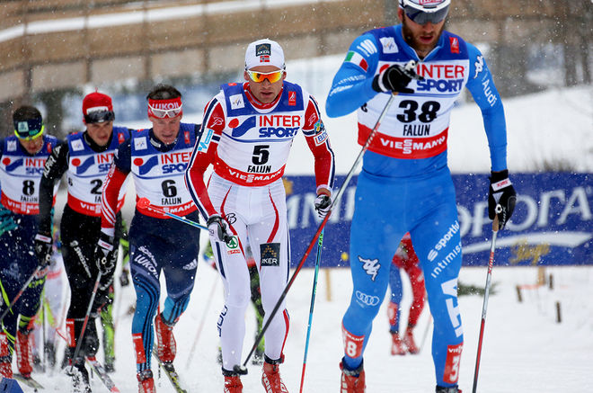 NIKLAS DYRHAUG - här med startnummer 5 på femmilen vid skid-VM i Falun - var överlägsen i Skandinaviska cupen i Lillehammer. Foto/rights: MARCELA HAVLOVA/sweski.com