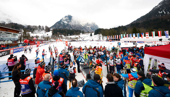 OBERSTDORF i Tyskland har tilldelats skid-VM 2021. Här från Tour de Ski som gästar alpbyn i Allgäu regelbundet. Foto: NORDIC FOCUS