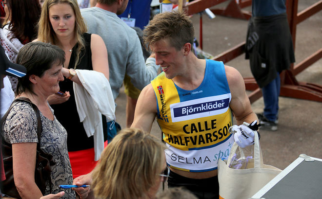 CALLE HALFVARSSON vann den avslutande sprinttävlingen i Blinkfestivalen i Norge. Inte konstigt att han är populär. Foto/rights: KJELL-ERIK KRISTIANSEN/sweski.com