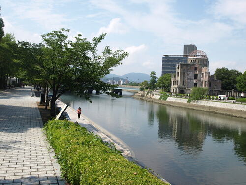Speidertur til Japan_Hiroshima Peace Memorial Park med atombombedomen
