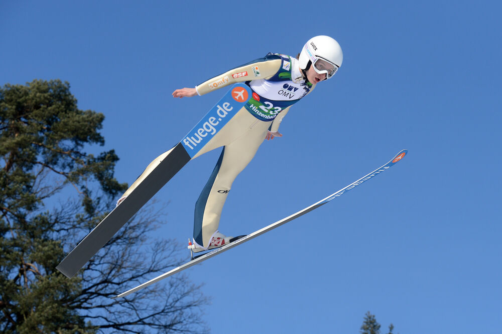 01.02.2015, Hinzenbach, Austria (AUT): Julia Clair (FRA) - FIS world cup ski jumping ladies, individual HS94, Hinzenbach (AUT). www.nordicfocus.com. © Rauschendorfer/NordicFocus. Every downloaded picture is fee-liable.