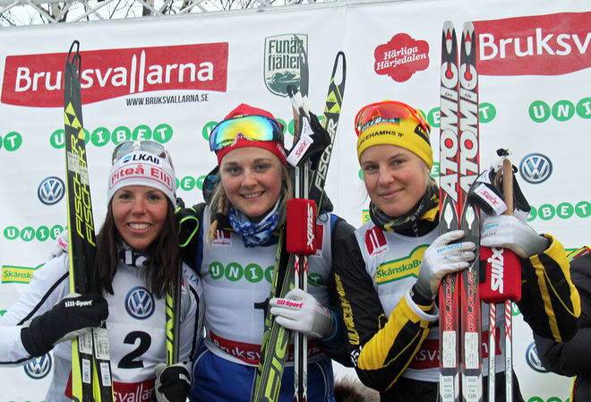DAMTRION I TOPP: Charlotte Kalla, Piteå, Stina Nilsson, Mora och Hanna Falk, Ulricehamn. Foto: THORD ERIC NILSSON