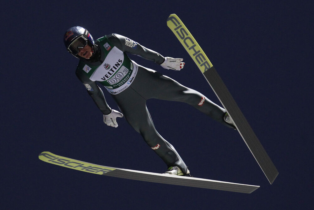 21.11.2015, Klingenthal, Germany (GER): Gregor Schlierenzauer (AUT), Fischer- FIS world cup ski jumping, team HS140, Klingenthal (GER). www.nordicfocus.com. © Domanski/NordicFocus. Every downloaded picture is fee-liable.
