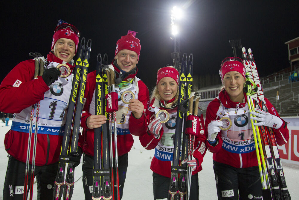 29.11.2015, Oestersund, Sweden (SWE):Tarjei Boe (NOR), Johannes Thingnes Boe (NOR), Tiril Eckhoff (NOR), Fanny Horn Birkeland (NOR) - IBU world cup biathlon, relay mixed, Oestersund (SWE). www.nordicfocus.com. © Manzoni/NordicFocus. Every downloaded pic