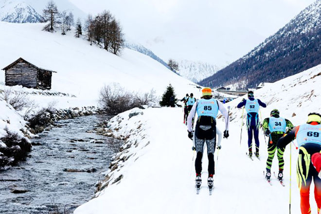 SÅ MYCKET SNÖ är det tyvärr inte i Livigno, men helgens premiär i Visma Ski Classics kommer att köras i Italien. Foto: VISMA SKI CLASSICS