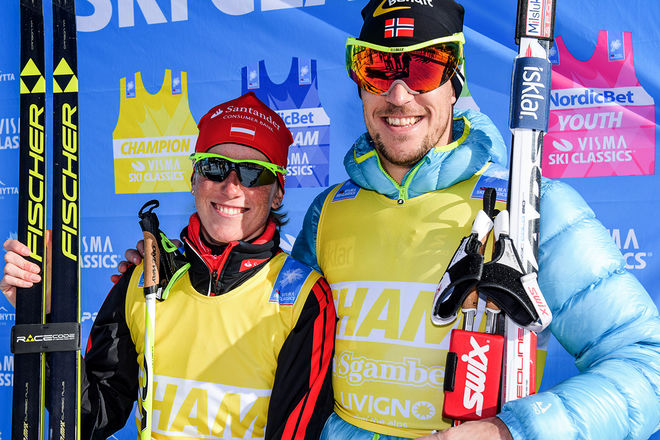 KATERINA SMUTNA och John Kristian Dahl vann La Sgambeda som var första individuella tävlingen i årets Visma Ski Classics. Foto: VISMA SKI CLASSICS