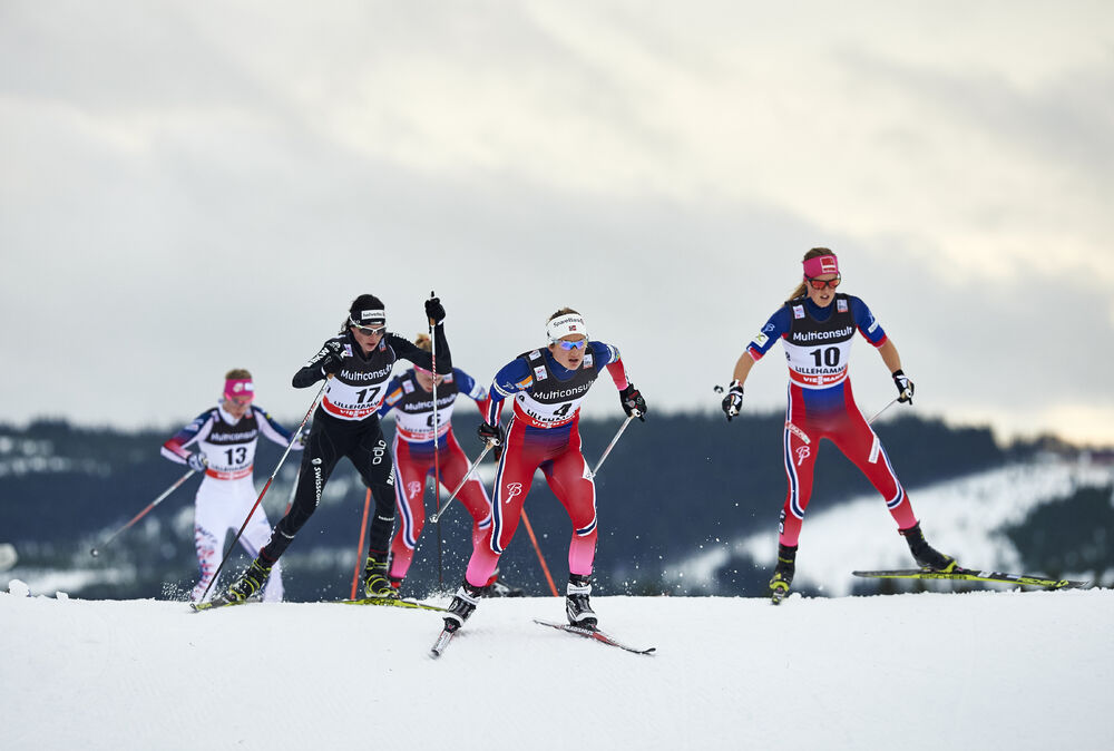 05.12.2015, Lillehammer, Norway (NOR):Nathalie Von Siebenthal (SUI), Ingvild Flugstad Oestberg (NOR), Kari Oeyre Slind (NOR), (l-r)  - FIS world cup cross-country, skiathlon women, Lillehammer (NOR). www.nordicfocus.com. © Felgenhauer/NordicFocus. Every