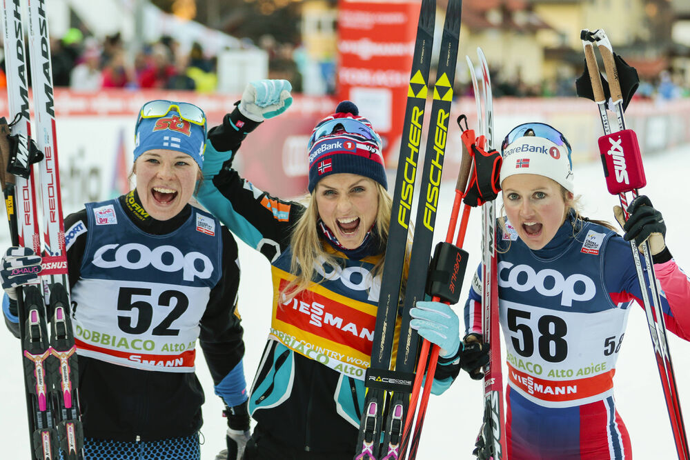 20.12.2015, Toblach, Italy (ITA):Krista Parmakoski (FIN), Therese Johaug (NOR), Ingvild Flugstad Oestberg (NOR), (l-r) - FIS world cup cross-country, 10km women, Toblach (ITA). www.nordicfocus.com. © Modica/NordicFocus. Every downloaded picture is fee-l