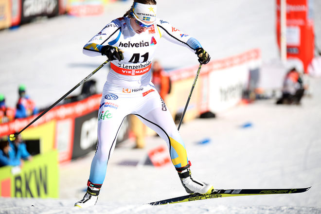 EVELINA SETTLIN fick ge sig med en ynka hundradel för Stina Nilsson och åkte ut i kvalet i Tour de Ski-sprinten i Lenzerheide. Foto/rights: MARCELA HAVLOVA/sweski.com
