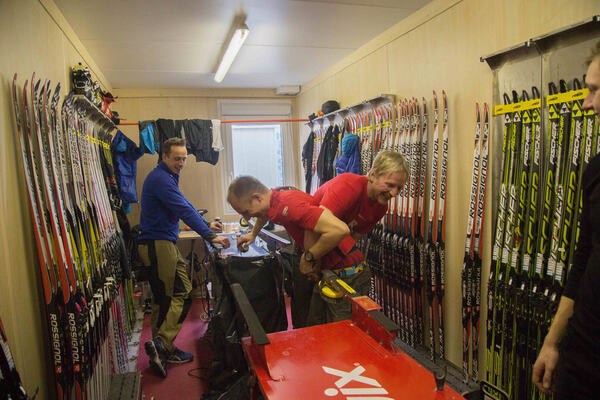 21.01.2015, Antholz, Italy (ITA): Fun in the Swiss Wax cabine with Sascha Koenig (GER) and Frank Schmidt (GER) - IBU world cup biathlon, training, Antholz (ITA). www.nordicfocus.com. © Manzoni/NordicFocus. Every downloaded picture is fee-liable. NordicFocus