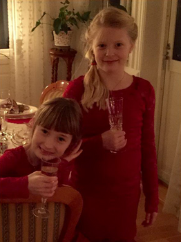 Nora og Ingrid 9 år 2016