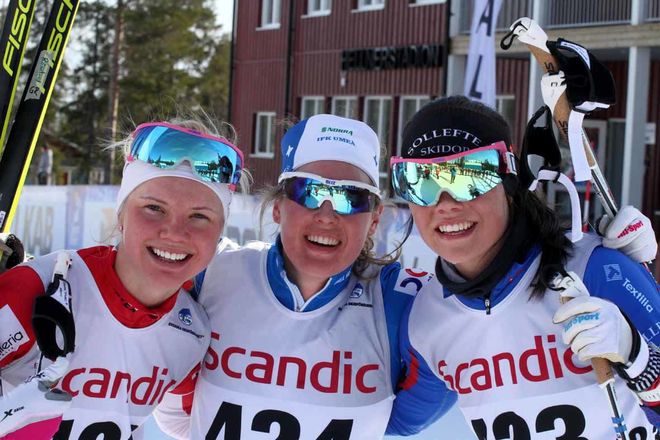 TRE JVM-HJÄLTAR på plats vid Scandic Cup-prologen i Gällivare. Elina Rönnlund (mitten) vann före Emma Rimbom (vänster) medan Jenny Solin var fyra. Foto: THORD ERIC NILSSON
