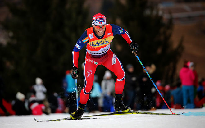 MARTIN JOHNSRUD SUNDBY - här på väg till en ny Tour de Ski-triumf på Alpe Cermis - har blivit pappa till sin andra son. Foto/rights: MARCELA HAVLOVA/sweski.com