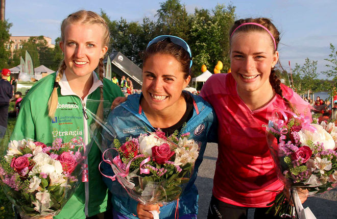 ANNA HAAG (mitten) vann Vårruset i Östersund före Ida Svensson (tv) och landslagskollegan Sofia Henriksson, Piteå. Foto: THORD ERIC NILSSON