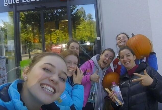 FILLES OBERHOF