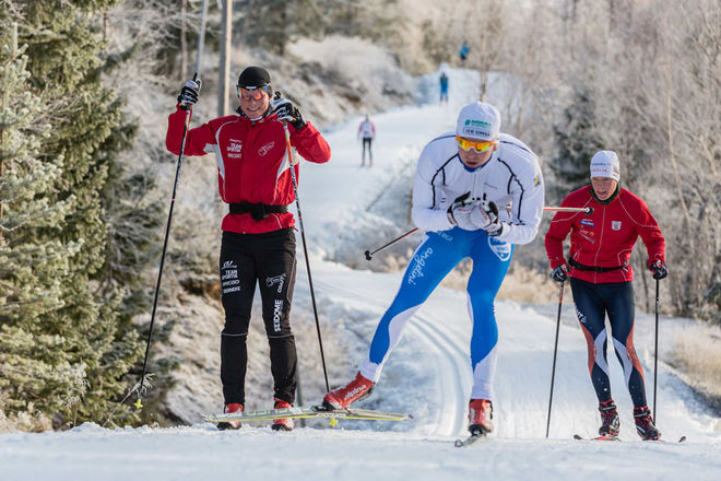 MÅNGA VILLE prova skidorna när Vålådalen öppnade 3 km spår under lördagen. Foto: VÅLÅDALEN