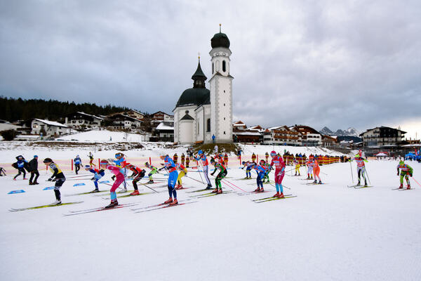 07.02.2016, Seefeld, Austria (AUT):Start of the women's race - Visma Ski Classics Kaiser Maximilian Lauf, Seefeld (AUT). www.nordicfocus.com. © Rauschendorfer/NordicFocus. Every downloaded picture is fee-liable. NordicFocus