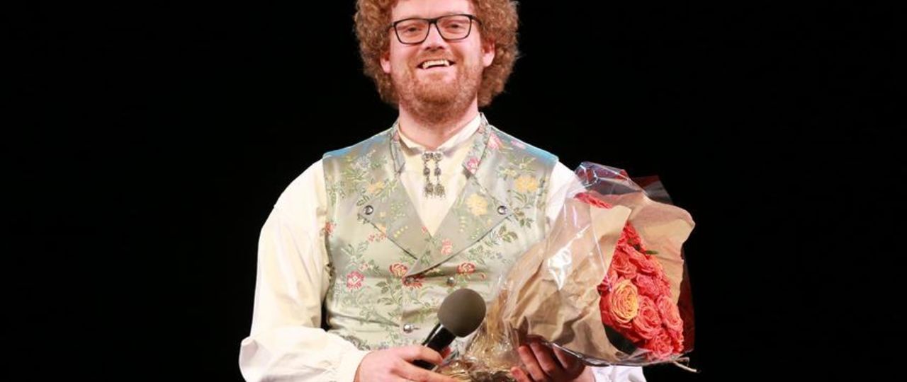 Årets-folkemusiker-Aslak-Brimi-03-Folkelarmprisen-2016-Foto-Knut-Utler_1000x689_cropped_894x539