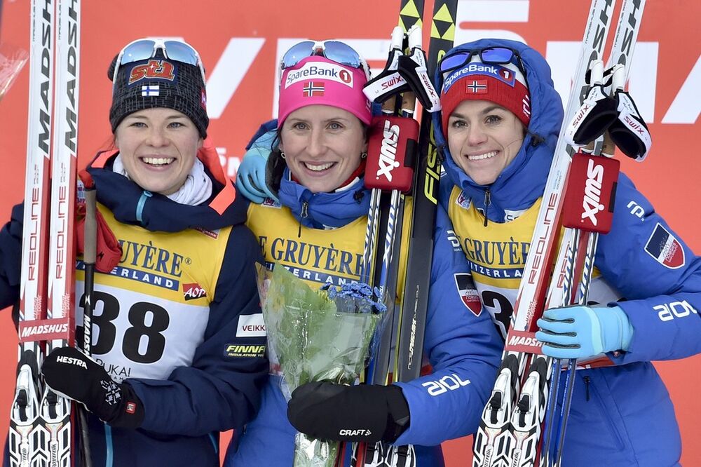 27.11.2016, Ruka, Finland (FIN):Marit Bjoergen (NOR), Krista Parmakoski (FIN), Heidi Weng (NOR), (l-r) - FIS world cup cross-country, 10km women, Ruka (FIN). www.nordicfocus.com. © THIBAUT/NordicFocus. Every downloaded picture is fee-liable.