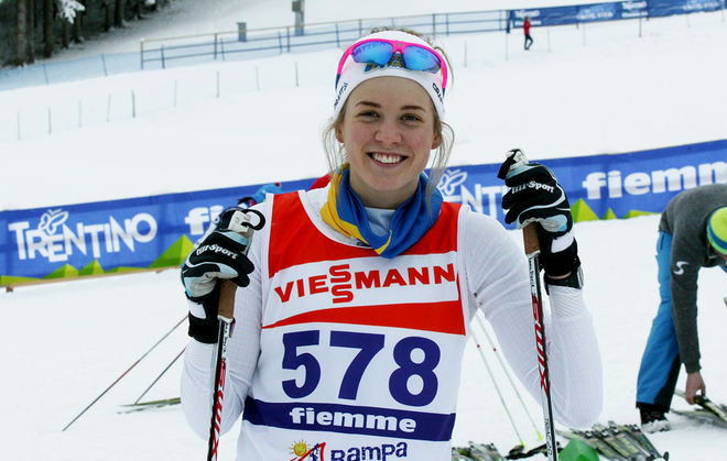 ANNA DYVIK tog en stark seger i Skandinaviska cupens sprint i Lillehammer. Favoriten Kathrine Harsem såg säker ut men föll innan mål. Foto/rights: KJELL-ERIK KRISTIANSEN/sweski.com
