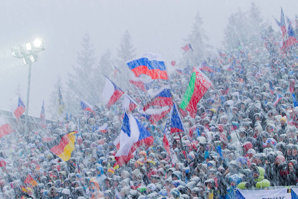 08.02.2015, Nove Mesto, Czech Republic (CZE): Event Feature: Heavy snow during the womens pursuit- IBU world cup biathlon, pursuit women, Nove Mesto (CZE). www.nordicfocus.com. © Manzoni/NordicFocus. Every downloaded picture is fee-liable.
