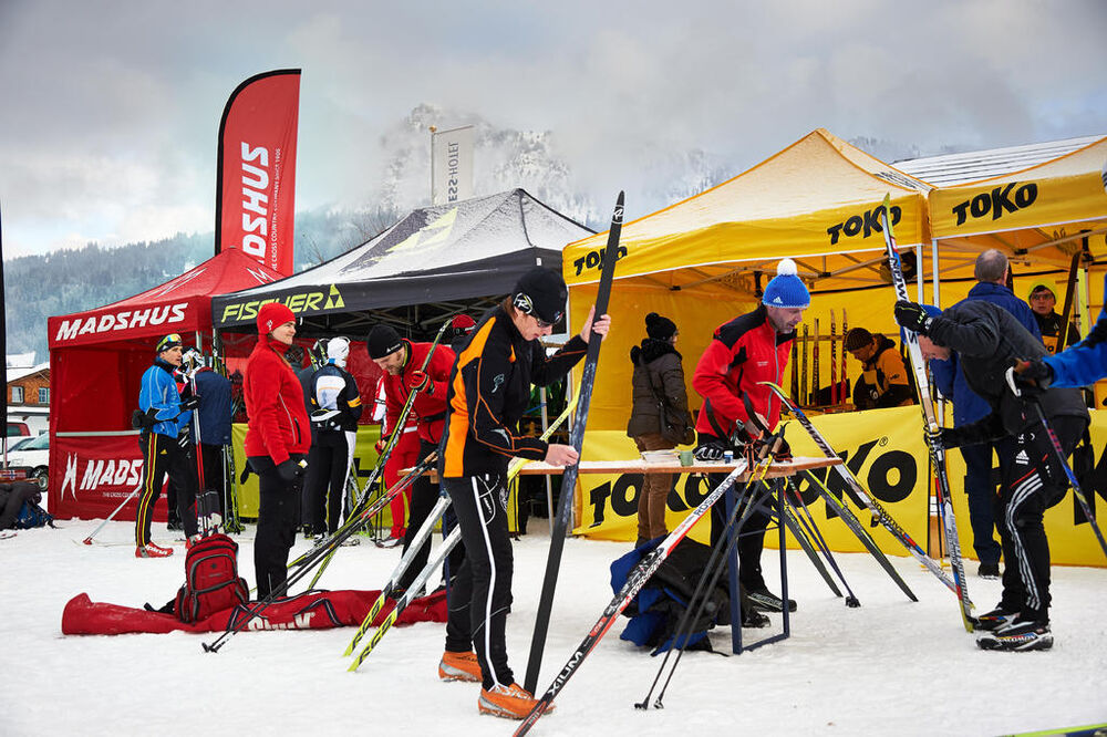 25.01.2014, Bad Hindelang, Germany (GER): Toko wax service - Skitrail Tannheimertal, Bad Hindelang (GER). www.nordicfocus.com. © Felgenhauer/NordicFocus. Every downloaded picture is fee-liable.