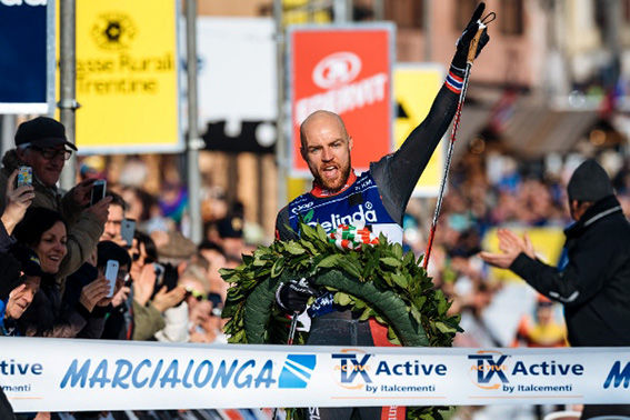 TORD ASLE GJERDALEN vann Marcialonga för tredje året i rad och blev historisk i Italiens största långlopp. Foto: MAGNUS ÖSTH