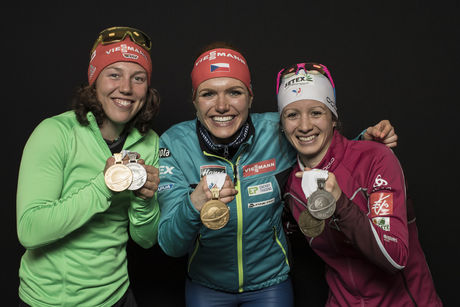 10.02.2017, Hochfilzen, Austria (AUT):Laura Dahlmeier (GER), Gabriela Koukalova (CZE), Anais Chevalier (FRA), (l-r) - IBU world championships biathlon, medals, Hochfilzen (AUT). www.nordicfocus.com. © NordicFocus. Every downloaded picture is fee-liable. NordicFocus 10.02.2017, Hochfilzen, Austria (AUT):Laura Dahlmeier (GER), Gabriela Koukalova (CZE), Anais Chevalier (FRA), (l-r) - IBU world championships biathlon, medals, Hochfilzen (AUT). www.nordicfocus.com. © NordicFocus. Every downloaded picture is fee-liable.