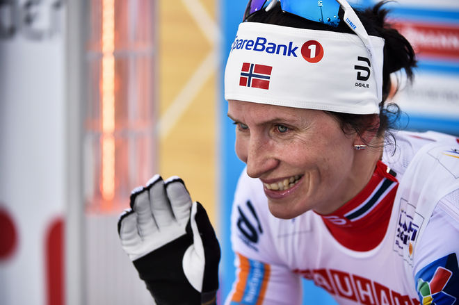 MARIT BJØRGEN såg ut att vara slagen i Holmenkollens tremil, men hon kom tillbaka och ryckte ifrån på slutkilometern. Hennes 7:e seger i tävlingen. Foto: NORDIC FOCUS