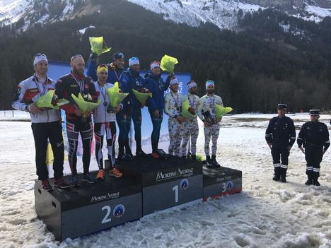PODIUM DOUANES PATROUILLE