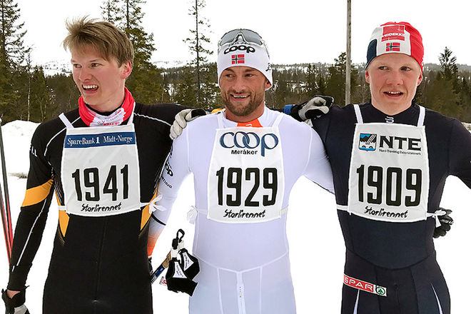 PETTER NORTHUG jr (mitten) tävlar fortfarande flitigt och vann den här veckan Grovamila i Meråker före Jan Thomas Jenssen (tv) och Geir Kristian Hoås. En överlägsen seger till skidkungen. Foto: HALLGEIR MARTIN LUNDEMO