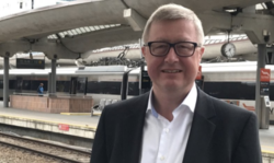 Carlo Thomsen, som høsten 2015 til våren 2017 var prosjektleder for gjennomføring av jernbanereformen. Foto: KMD.