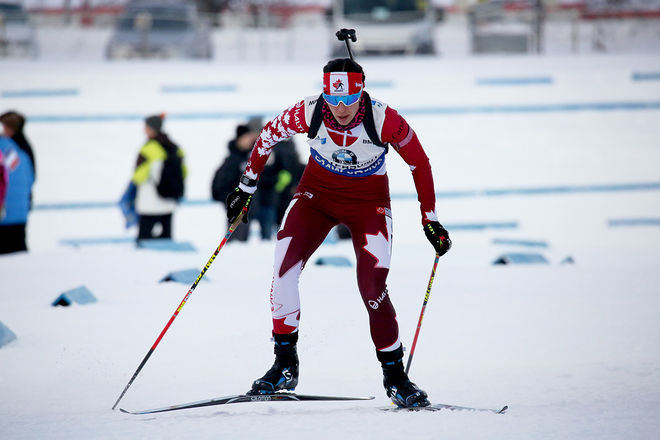 ROSANNA CRAWFORD är ett av Kanadas största OS-hopp i skidskytte, men brorsans död gör att hon ibland har det svårt med koncentrationen både i skidåkningen och skyttet. Foto/rights: MARCELA HAVLOVA/KEK-photo