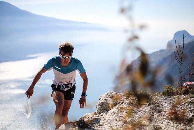 DET ÄR FÅ som följer Petter Engdahl uppför. I helgen visade han åter igen att han är en av världens bästa att springa både uppför och långt och hårt i fjällen. Foto: PHILIPP REITER