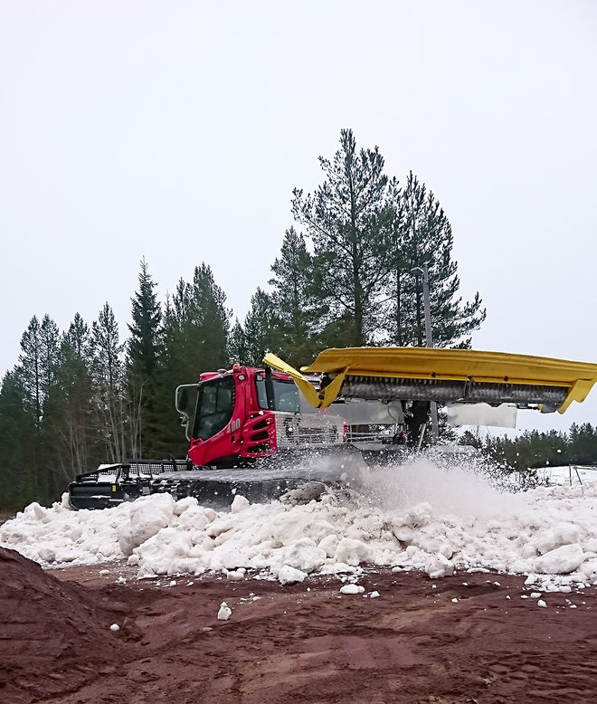 NU KOMMER snön också i Orsa-Grönklitt som är ett skidområdet som många i Dalarna och omliggande län använder sig av.