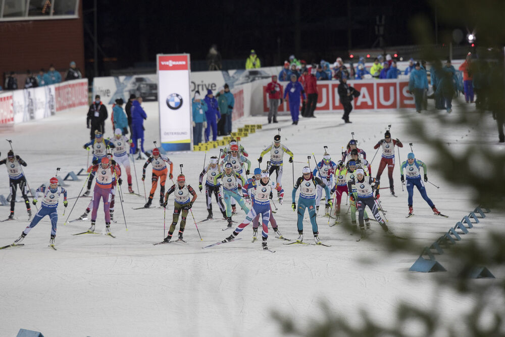 27.11.2016, Oestersund, Sweden, (SWE):Event Feature: Start of the race - IBU world cup biathlon, relay mixed, Oestersund (SWE). www.nordicfocus.com. © Manzoni/NordicFocus. Every downloaded picture is fee-liable.