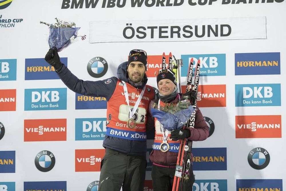 27.11.2016, Oestersund, Sweden, (SWE):Martin Fourcade (FRA), Marie Dorin Habert (FRA), (l-r) - IBU world cup biathlon, single mixed relay, Oestersund (SWE). www.nordicfocus.com. © Manzoni/NordicFocus. Every downloaded picture is fee-liable.