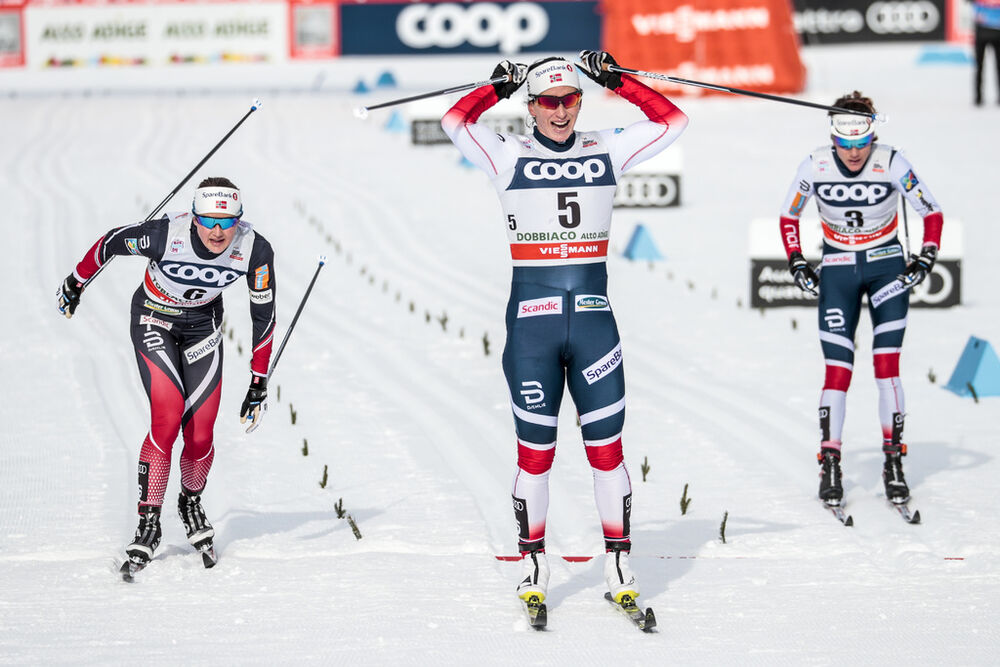 17.12.2017, Toblach, Italy (ITA):Ingvild Flugstad Oestberg (NOR), Marit Bjoergen (NOR), Heidi Weng (NOR), (l-r)  - FIS world cup cross-country, pursuit women, Toblach (ITA). www.nordicfocus.com. © Modica/NordicFocus. Every downloaded picture is fee-liab