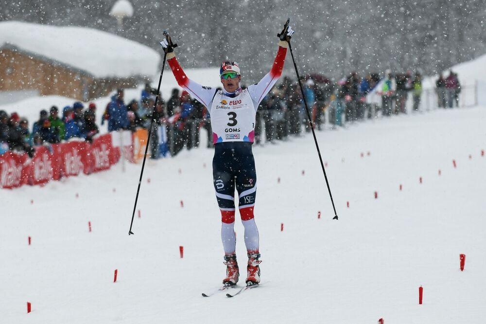 winner-skiathlon-juniors-men-harald-oestberg-amundsen-nor