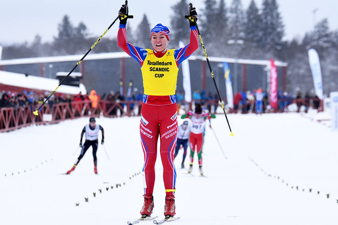 MOA HANSSON, Landsbro var helt överlägsen i Scandic cup-sprinten i Ulricehamn i D17-18. Hon var redan i ledningen i cupen innan tävlingen. Foto: ROLF ZETTERBERG