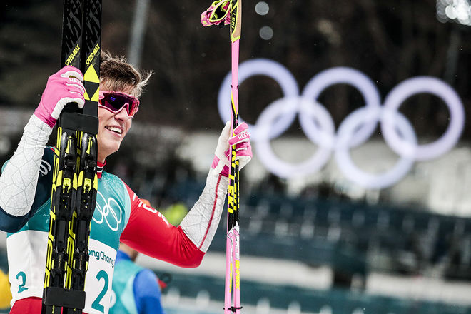 JOHANNES HÖSFLOT KLÆBO hade lekstuga med konkurrenterna i OS-finalen i sprint. Foto: NORDIC FOCUS