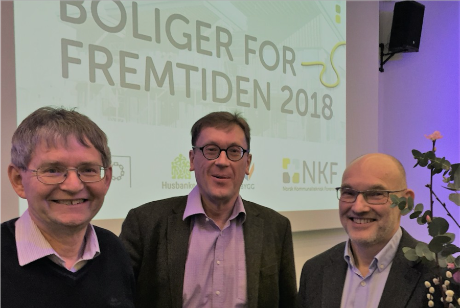 (F.v) Adm. direktør Boligprodusentene, Per Jæger, Husbankens adm. direktør Osmund Kaldheim, og adm. direktør i NBBL, Thor Eek.